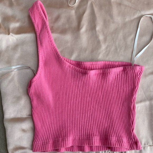 never worn, SHEIN, crop tank top, pink - Picture 2 of 4
